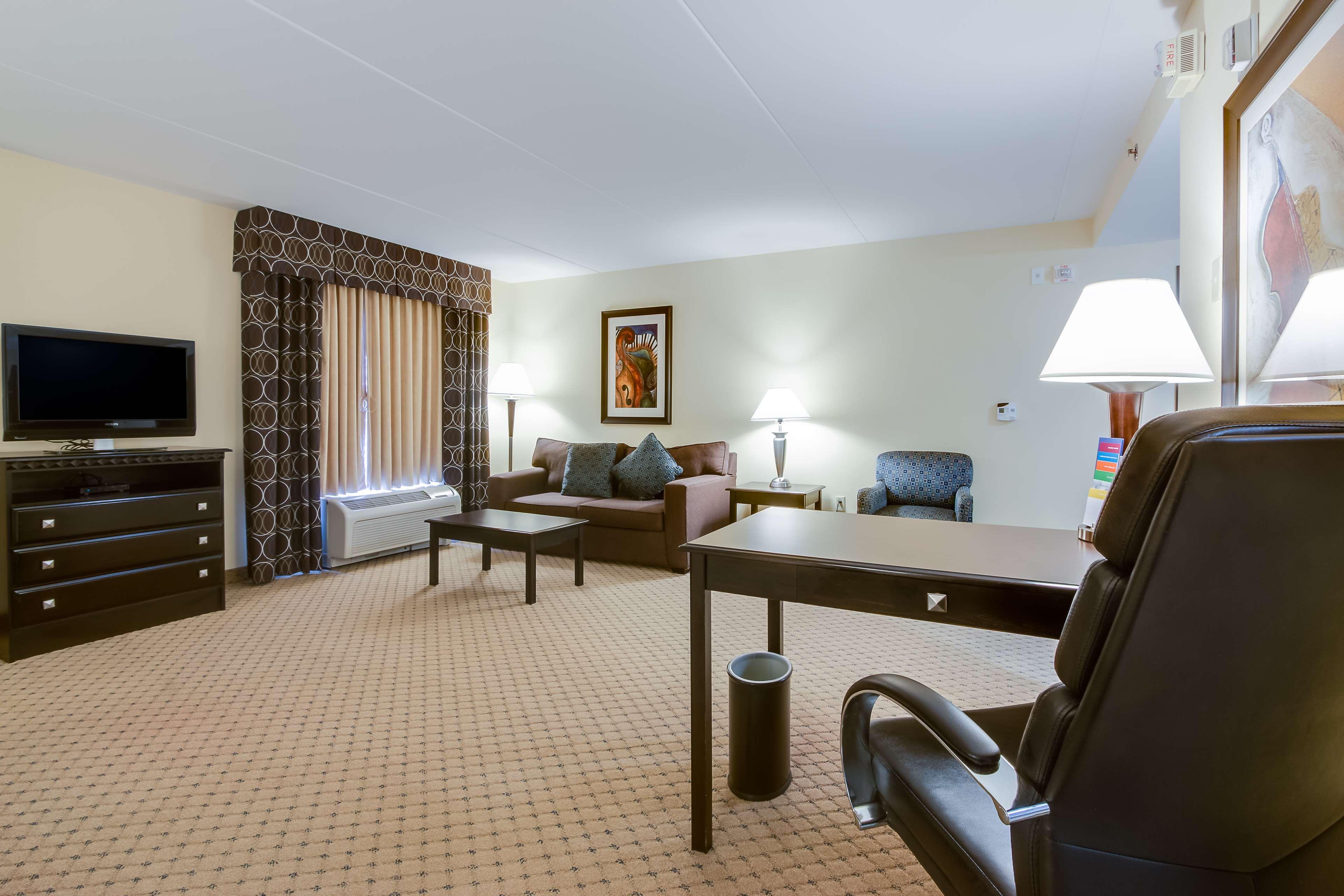 Hampton Inn & Suites מאונט ג'ולייט מראה חיצוני תמונה