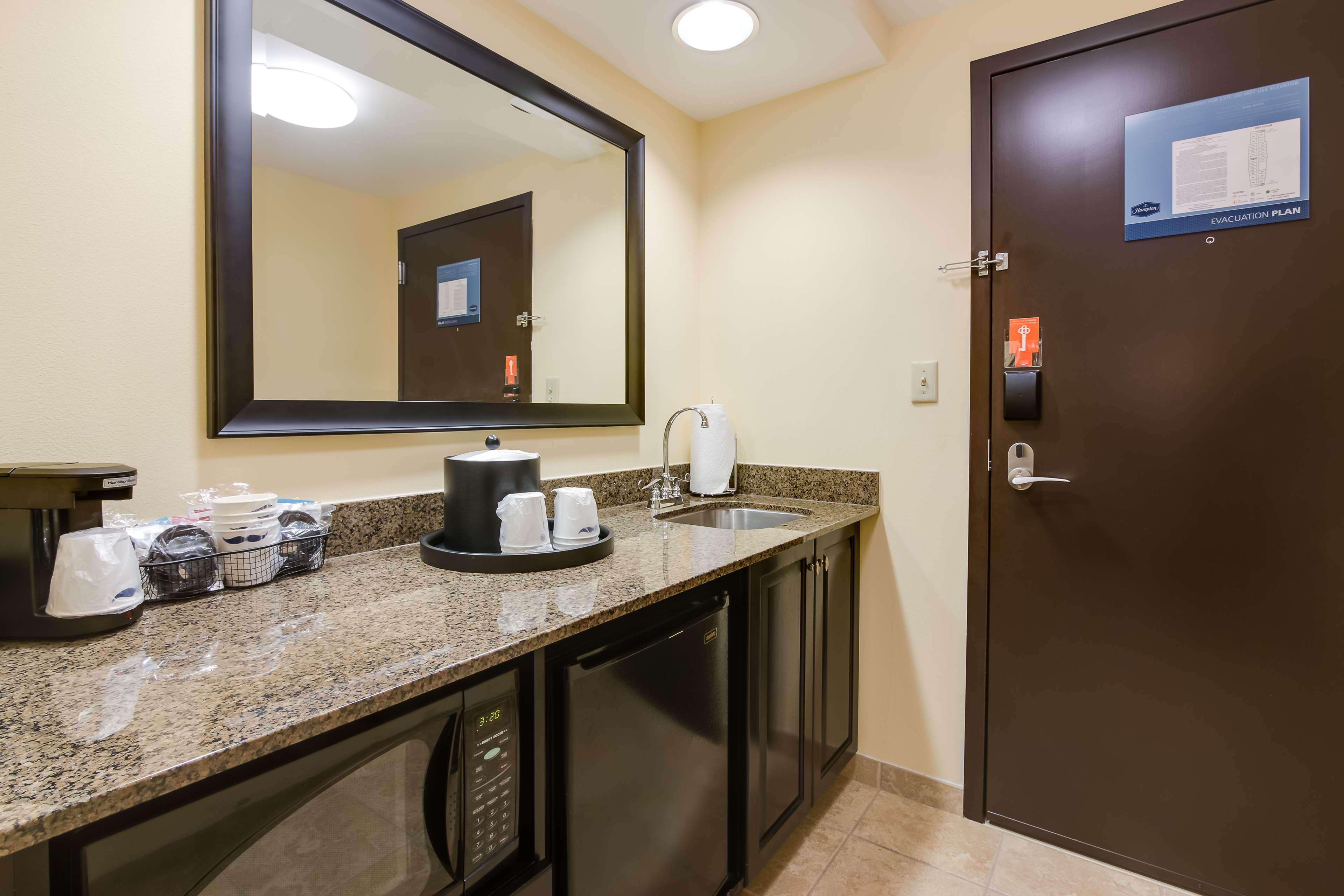 Hampton Inn & Suites מאונט ג'ולייט מראה חיצוני תמונה