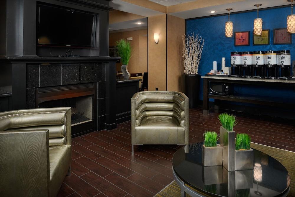 Hampton Inn & Suites מאונט ג'ולייט מראה חיצוני תמונה