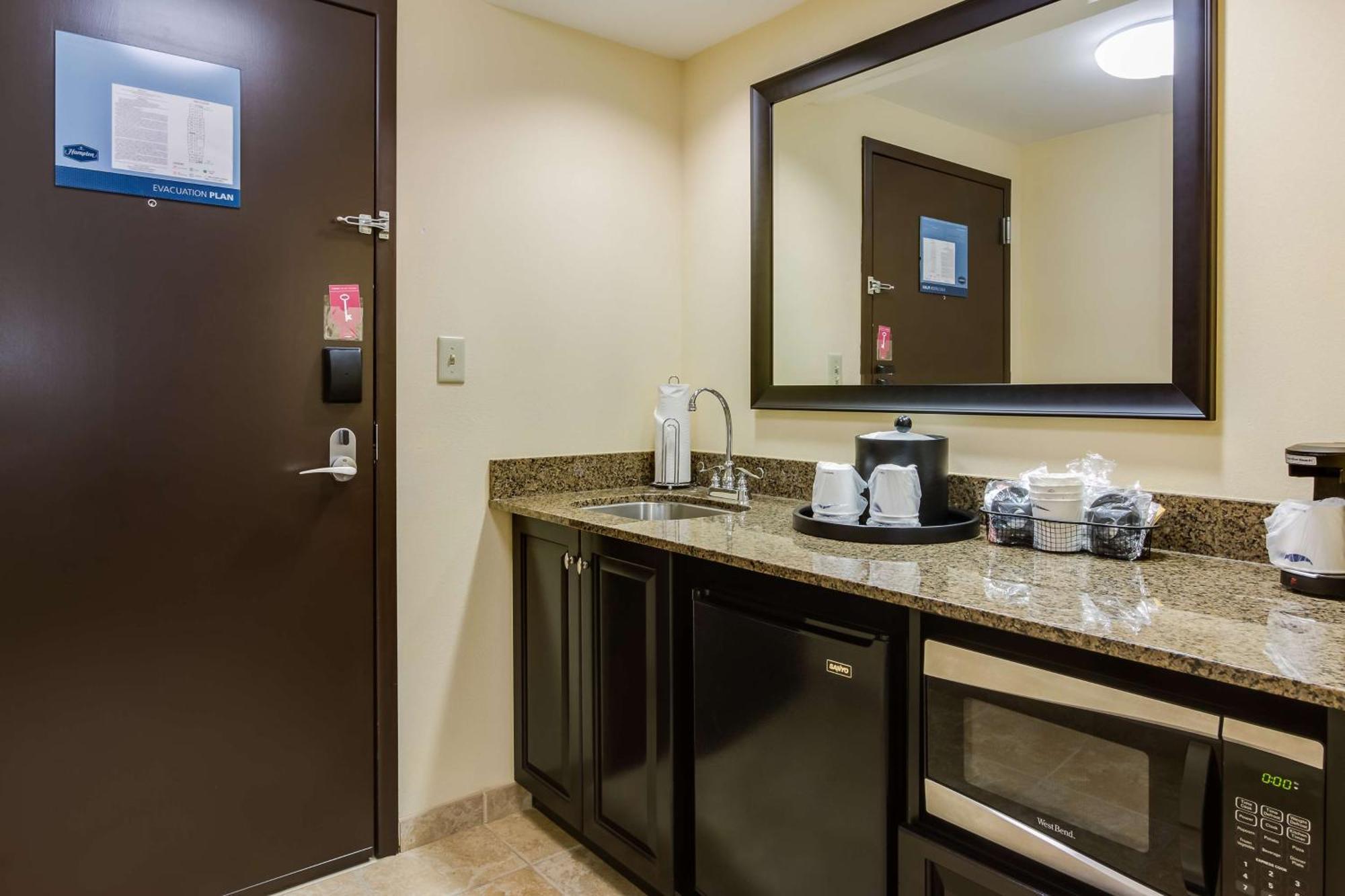 Hampton Inn & Suites מאונט ג'ולייט מראה חיצוני תמונה